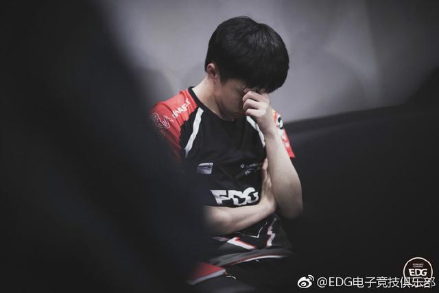 壹号娱乐官网关于塔图姆赛事官方发布势不可挡新规，RNG争议不断！的信息